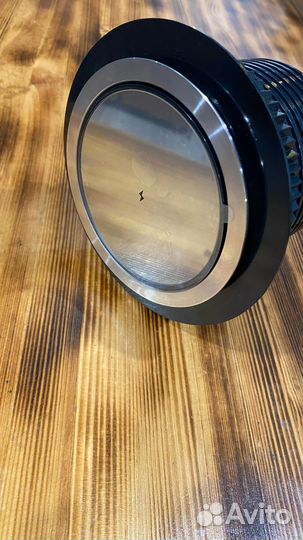 Колонна с розетками и беспроводной зарядкой