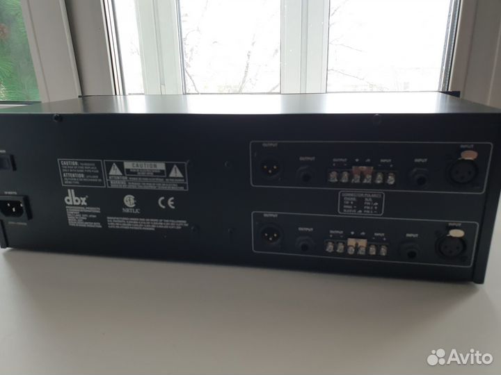 Эквалайзер DBX2231 с комплектом кабелей