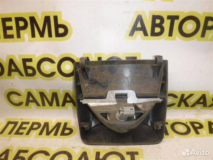 Фонарь задний (стоп сигнал) Toyota Corolla (E120)