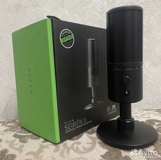 Микрофон Razer Seiren X