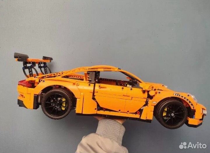 Конструктор Porsche 911 GT3 RS в ярком цвете