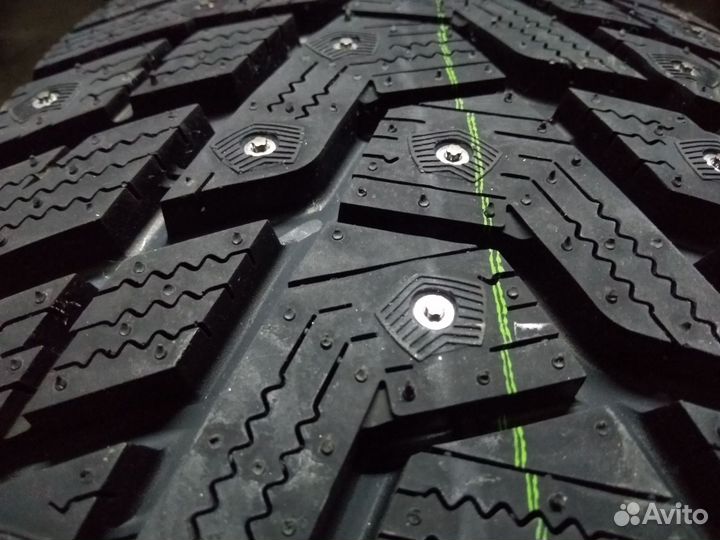 Hankook Winter I'Pike RS2 W429 215/55 R17 98T