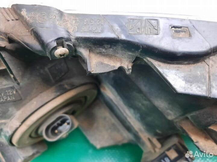 Фара правая Toyota Corolla 150 1ZR 2008