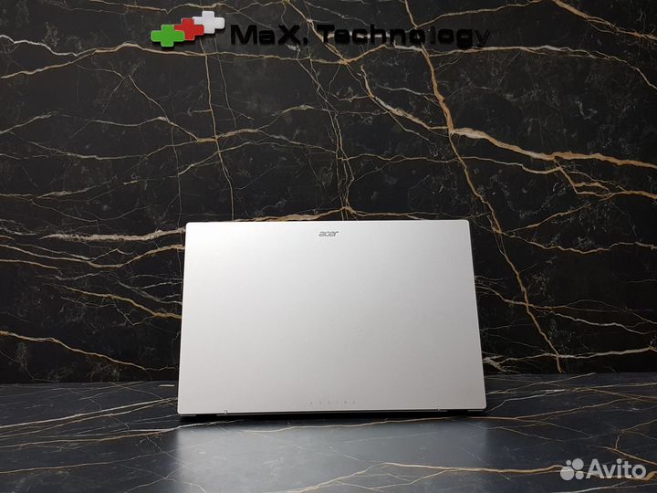 Игровой ноутбук Acer на Ryzen 5 7520U 8/512Gb 15