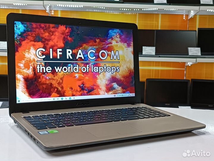 Ноутбук Asus 15.6''FullHD Core i3 7Th mx110 SSD