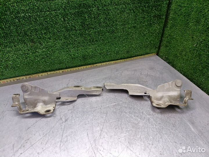 Петля капота Kia Carnival II (2006—2014) VQ J-3