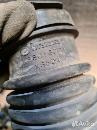 Патрубок воздушного фильтра с резонатором Mazda 3