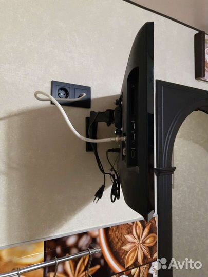 Подвес телевизора на стену и настройка