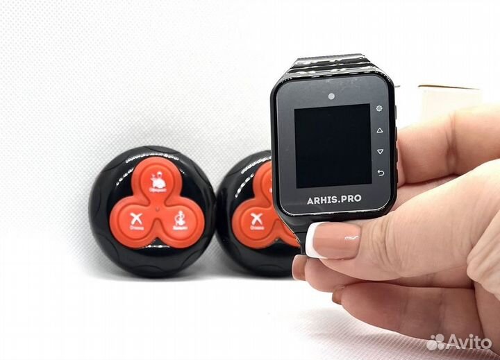 Кнопка вызова официанта с часами для кафе, баров