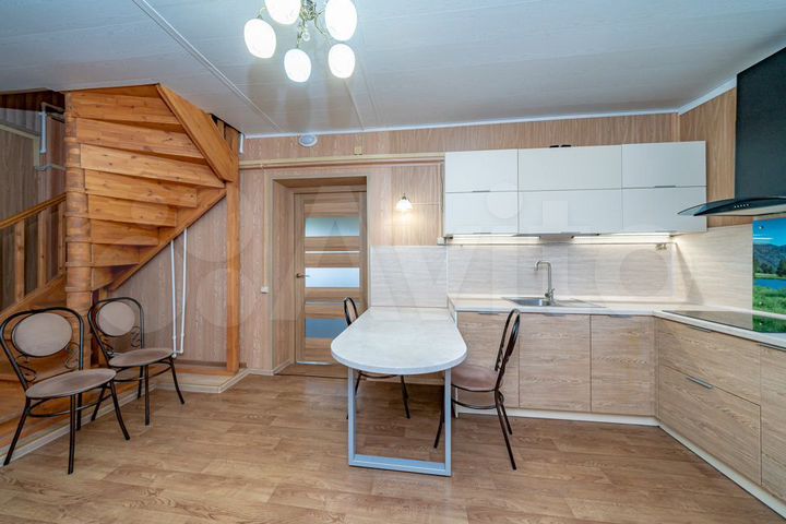 Дом 185 м² на участке 28 сот.