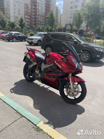Honda vfr 800 2005