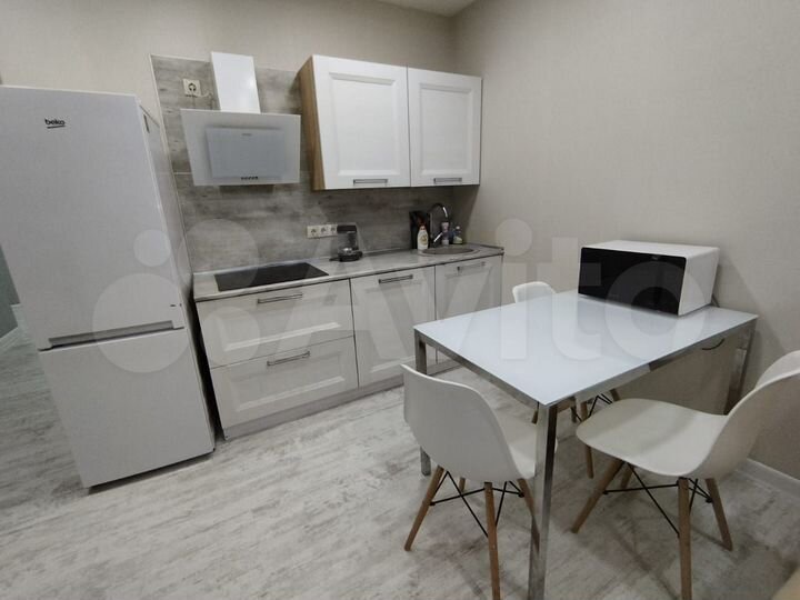 2-к. квартира, 63 м², 2/10 эт.