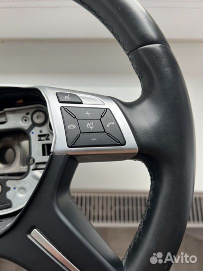 Рулевое колесо w212