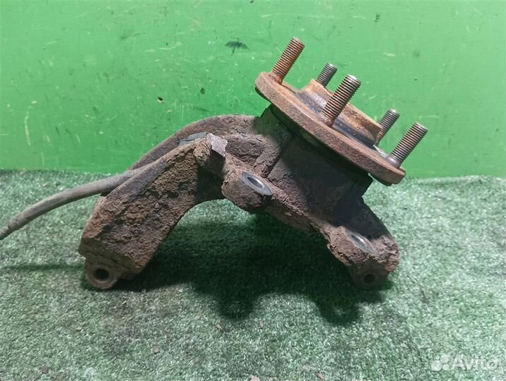 Кулак передний левый Mazda 3 (BK) 2008