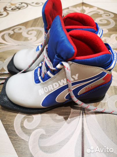 Лыжные ботинки 31р