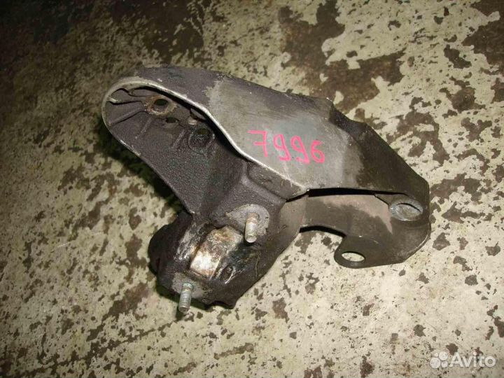 Кронштейн опоры Audi A6 C5 1997-2004