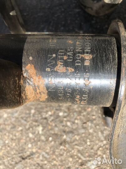 Стойка на Nissan Teana 2