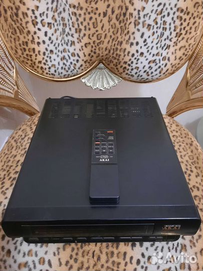 Akai видеомагнитофон