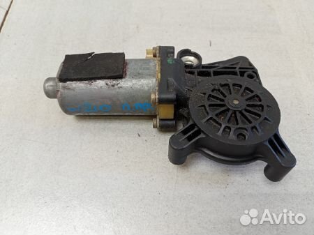 Моторчик переднего правого стеклоподъемника