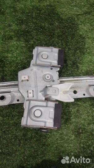 Стеклоподъемник задний правый Ford Fiesta (CB1) 2