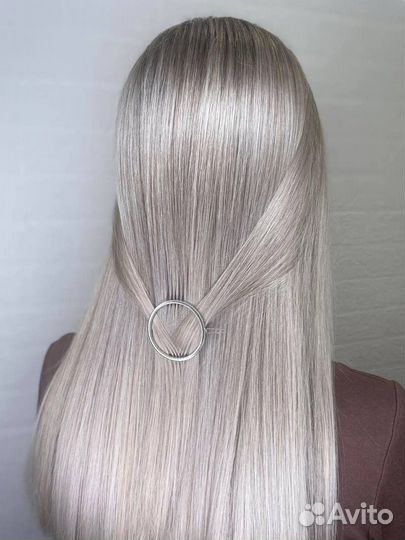 Модель на окрашивание волос