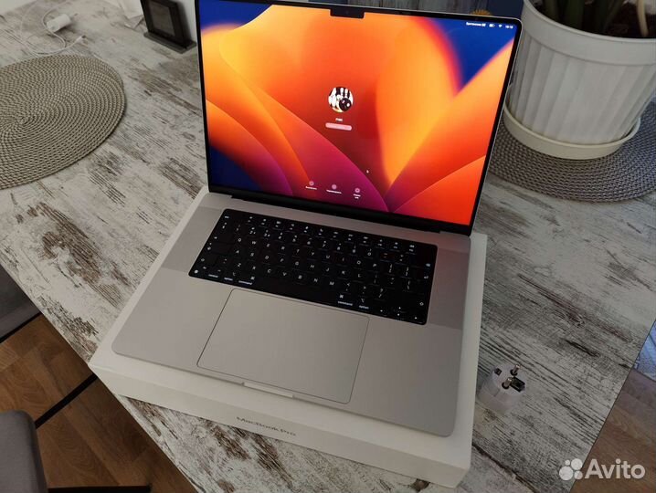 MacBook Pro 16, m1 pro, идеал