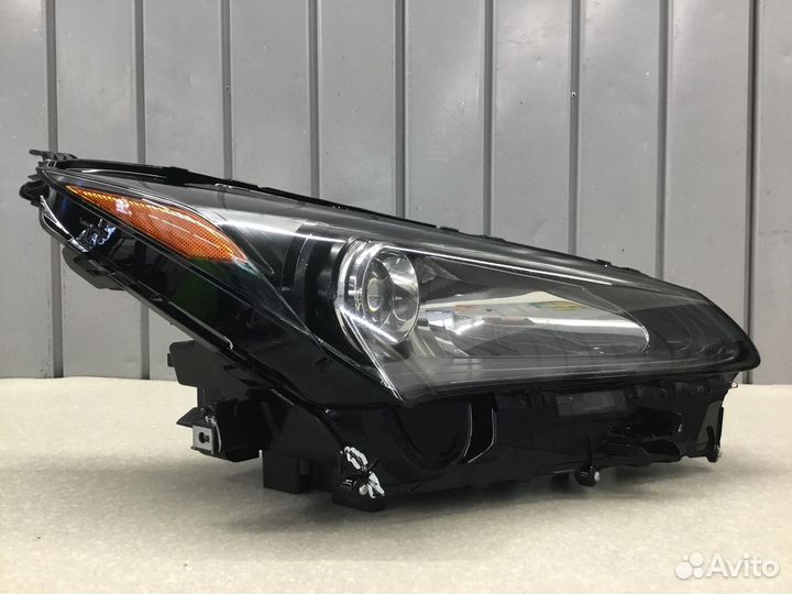 Фара правая Lexus NX 200 300H 2014