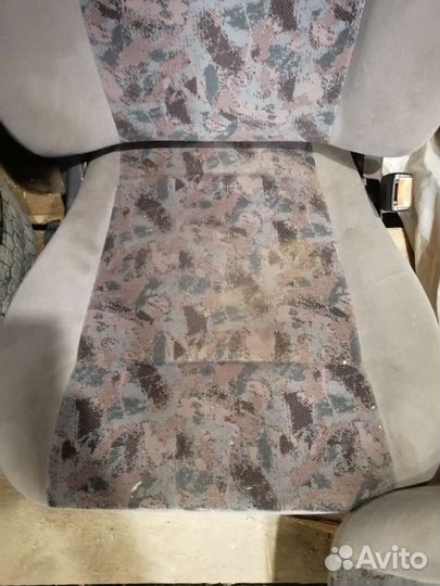 Сидения Nissan