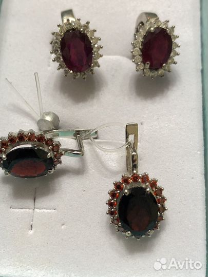 Серебряные серьги с гранатом