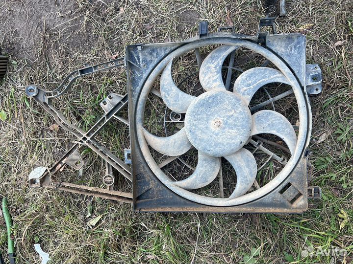Вентилятор охлаждения радиатора Opel Vectra B