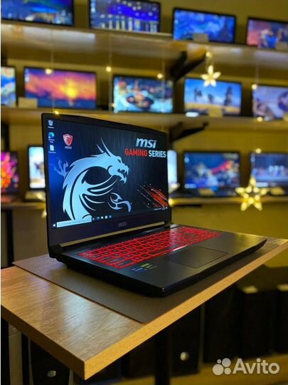 Новый MSI i5, 8гб, RTX3050 4гб, SSD256 ноутбук