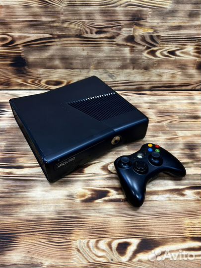 Xbox 360 Slim 500Gb + геймпад + 87 игр