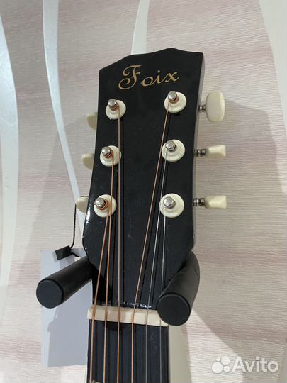 Акустическая гитара для начинающего