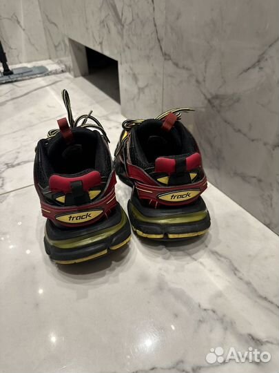 Balenciaga track 1 оригинал