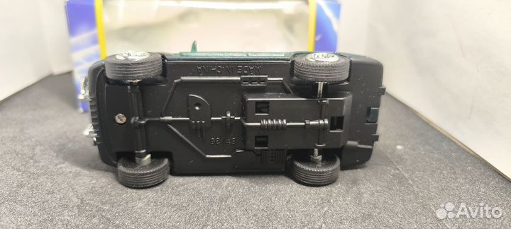 Модель Jeep Grand Cherokee 1:35