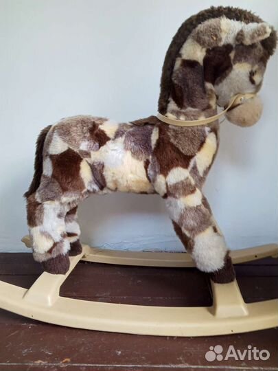 Лошадка качалка большая,меховая