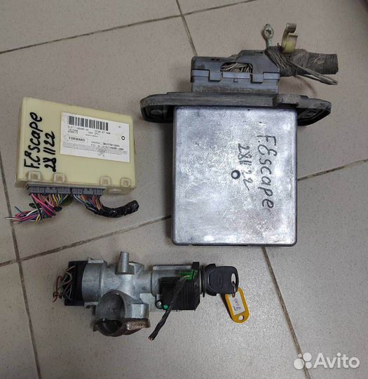 Комплект эбу Ford Escape 1 2.0