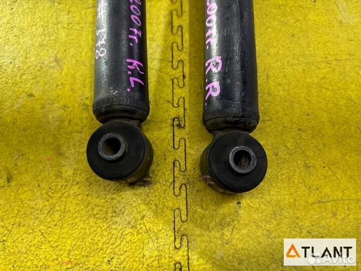 Амортизатор задний mitsubishi delica