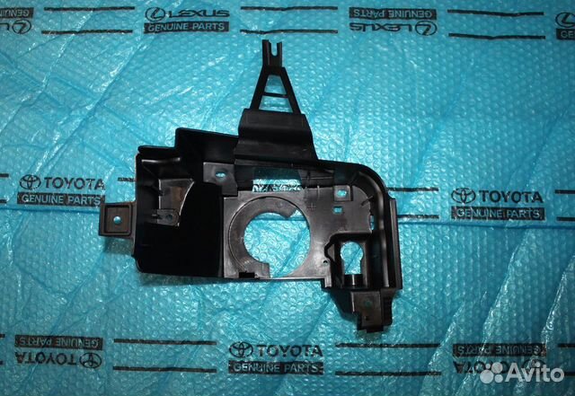 Кронштейн противотуманной фары Ленд Крузер 200 L