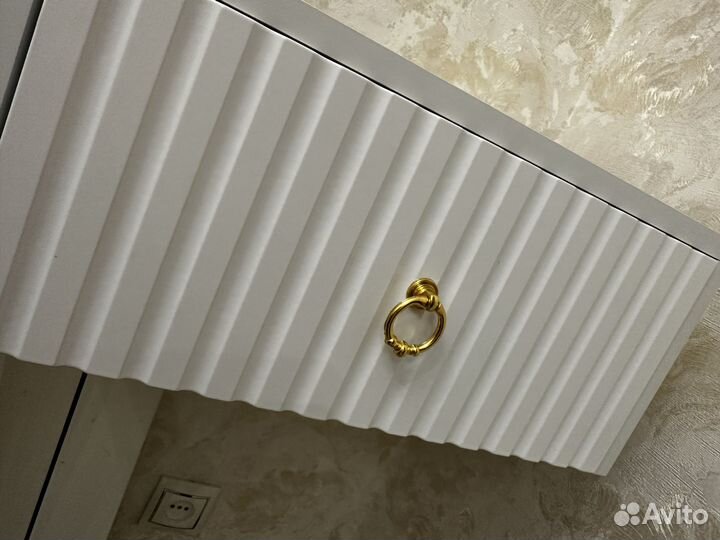 Тумба прикроватная подвесная