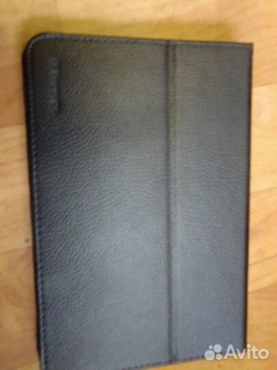 Чехлы для планшетов