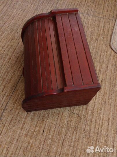 Хлебница деревянная