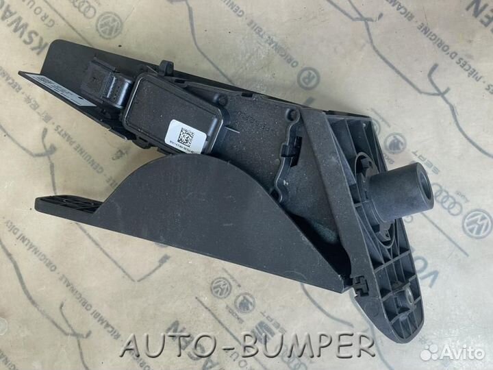 Volvo XC90 2015- Педаль газа (электронная)