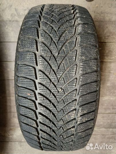 Goodyear UltraGrip Ice 2 225/45 R18 95T