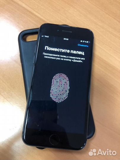 iPhone 8, 64 ГБ