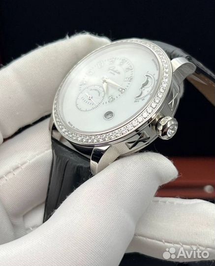 Женские наручные часы glashutte