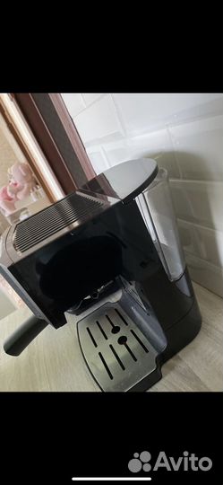 Кофеварка рожковая с капучинатором redmond