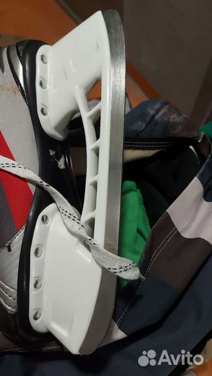 Хоккейные коньки bauer 42-43