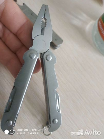 Универсальный карманный ножик,штопор и т.д