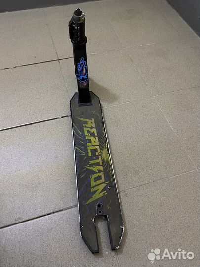 Дека на трюковой самокат